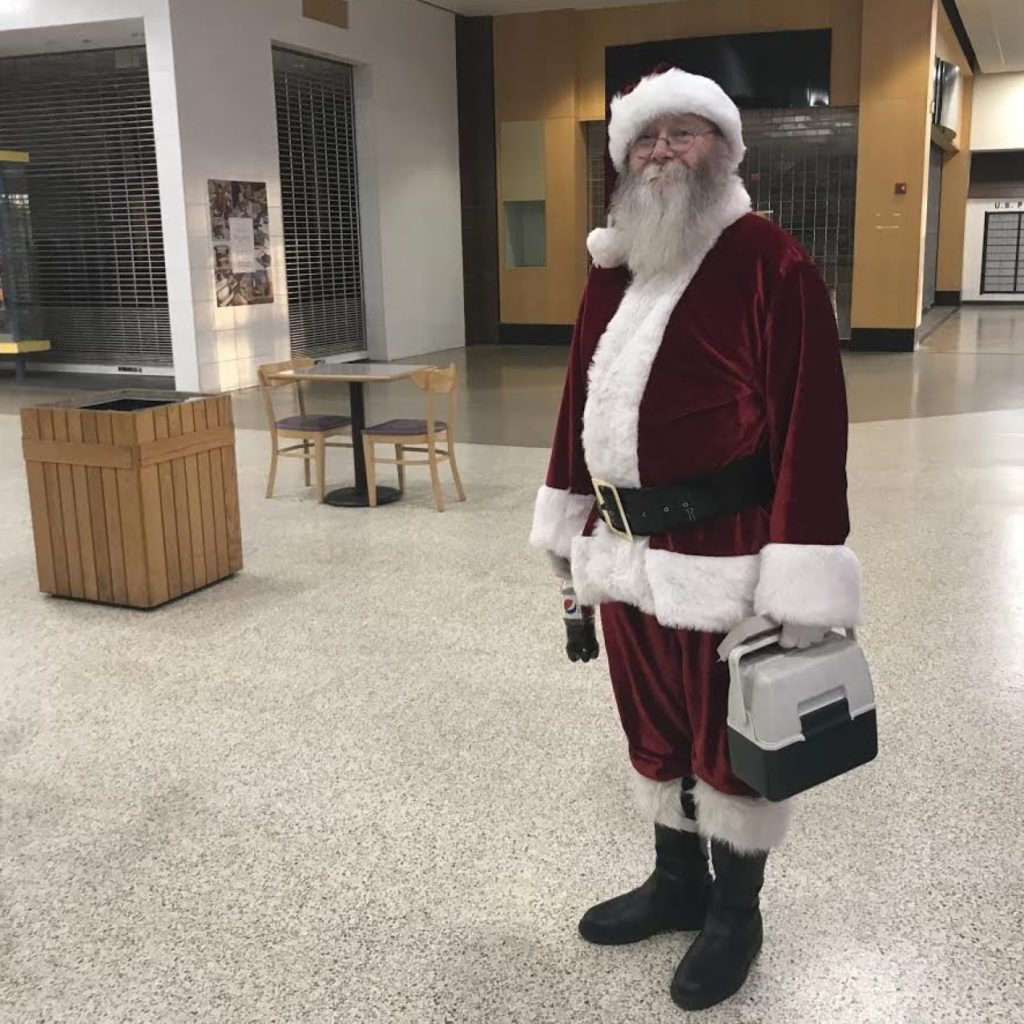 Sad Santas Confront Empty Malls: ‘Do I Have Something In My Beard?’ (#GotBitcoin?)