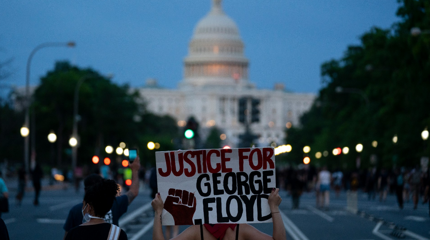 Secret Service Locks Down White House As George Floyd's Death Protestors Gathered On Pennsylvania Avenue