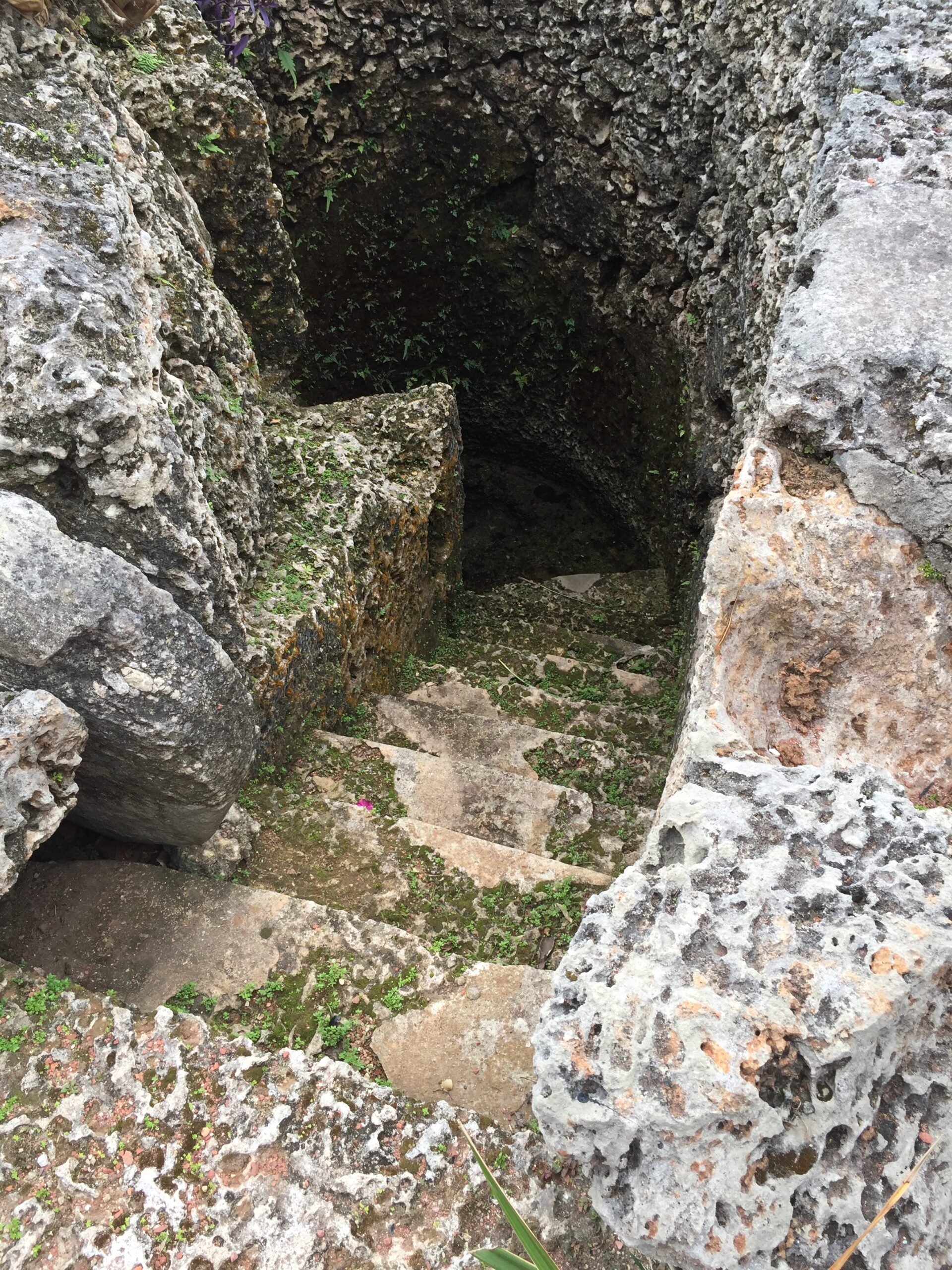 Secrets of Coral Castle, With Carolyn And Monty - Telekinesis And Anti-Gravity